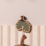 Wall Magnet Picture Hanger - Oak Leaf