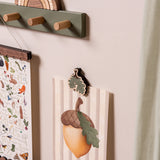 Wall Magnet Picture Hanger - Oak Leaf